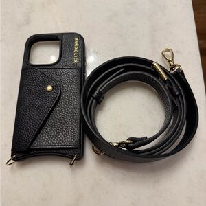 Bandolier Hailey iPhone 16 Pro